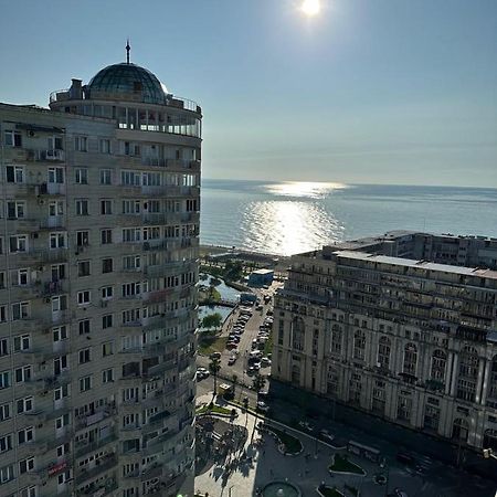 Удобные апартаменты с видом на море Батуми Экстерьер фото